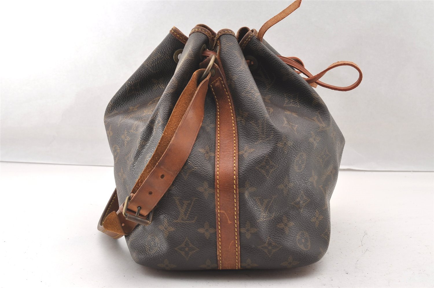 Authentic Louis Vuitton Monogram Petit Noe M42226 Shoulder Drawstring Bag 4475I