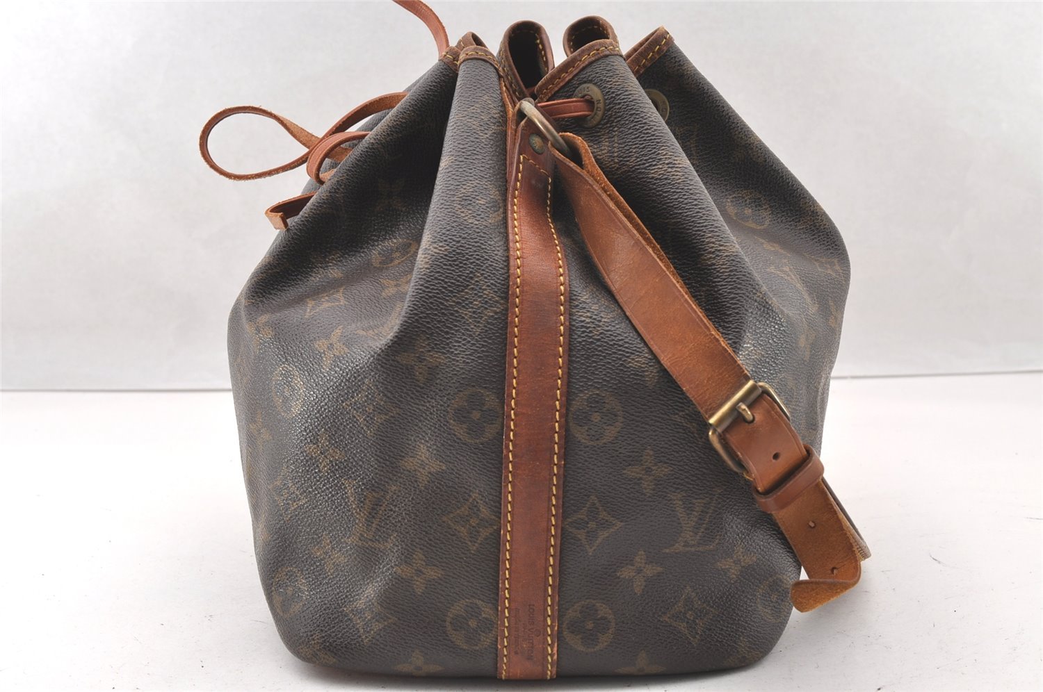 Authentic Louis Vuitton Monogram Petit Noe M42226 Shoulder Drawstring Bag 4475I