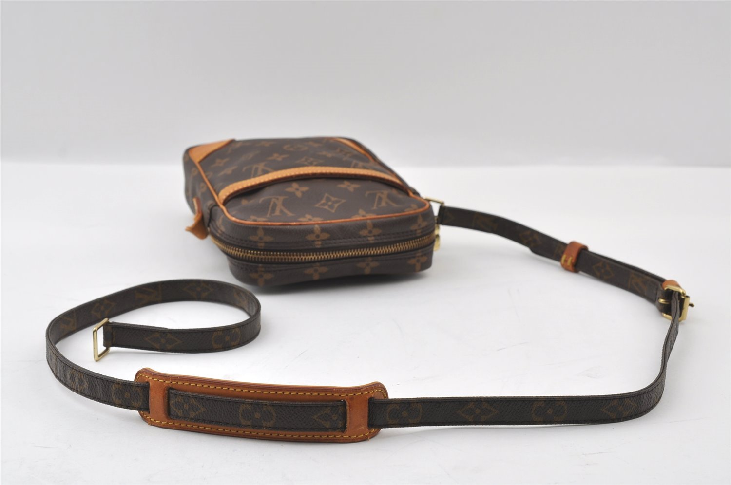 Authentic Louis Vuitton Monogram Danube Shoulder Cross Bag M45266 Junk 4482I