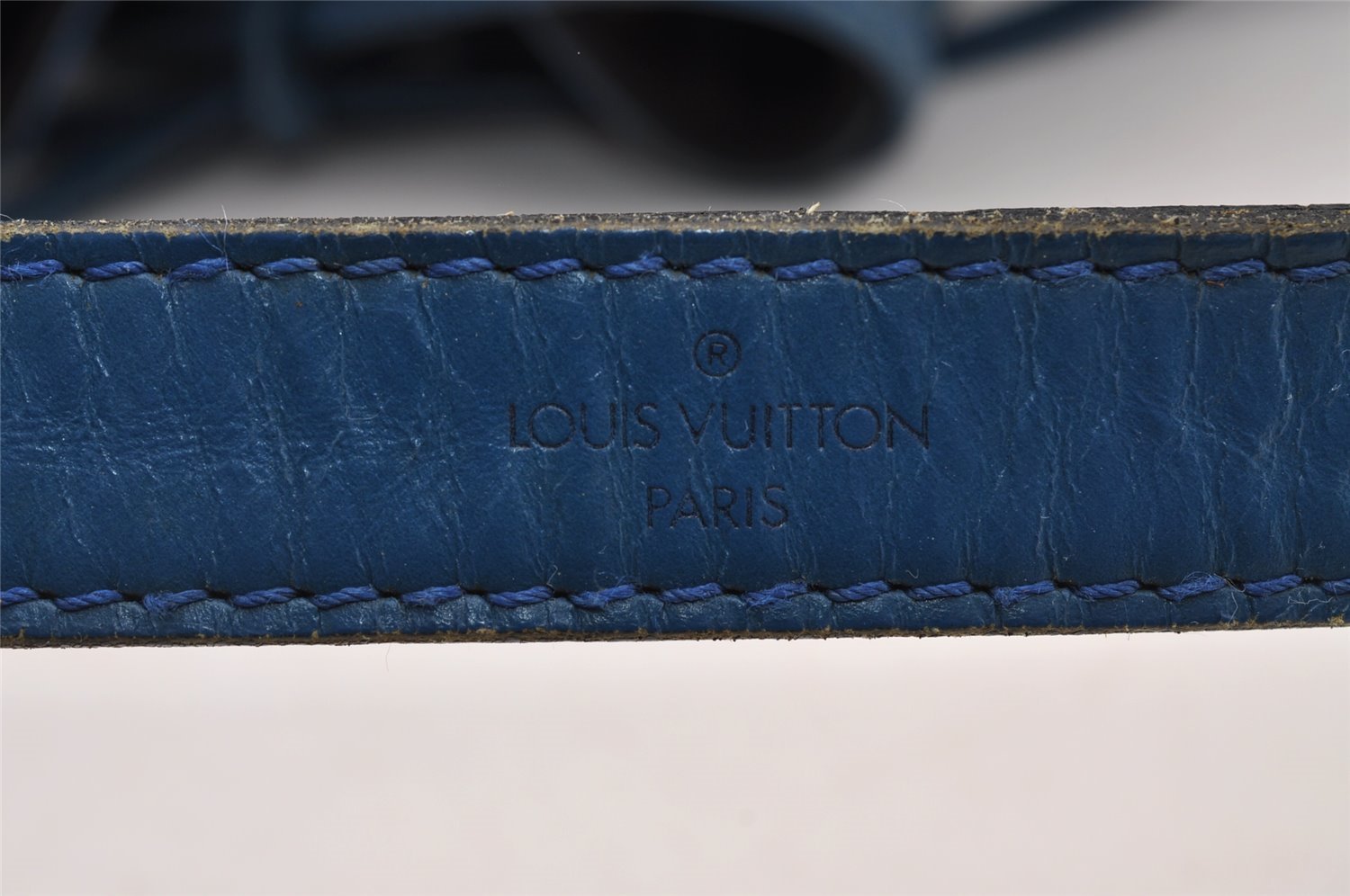 Authentic Louis Vuitton Epi Noe Shoulder Drawstring Bag Blue M44005 LV 4483I