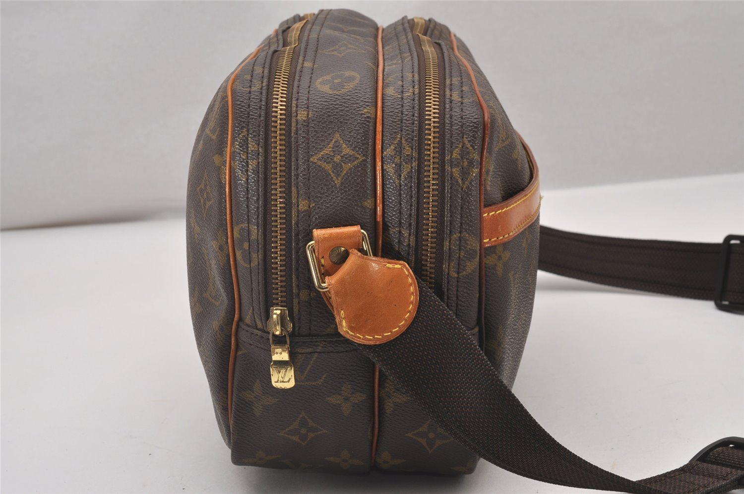 Authentic Louis Vuitton Monogram Reporter PM Shoulder Cross Bag M45254 LV 4504I