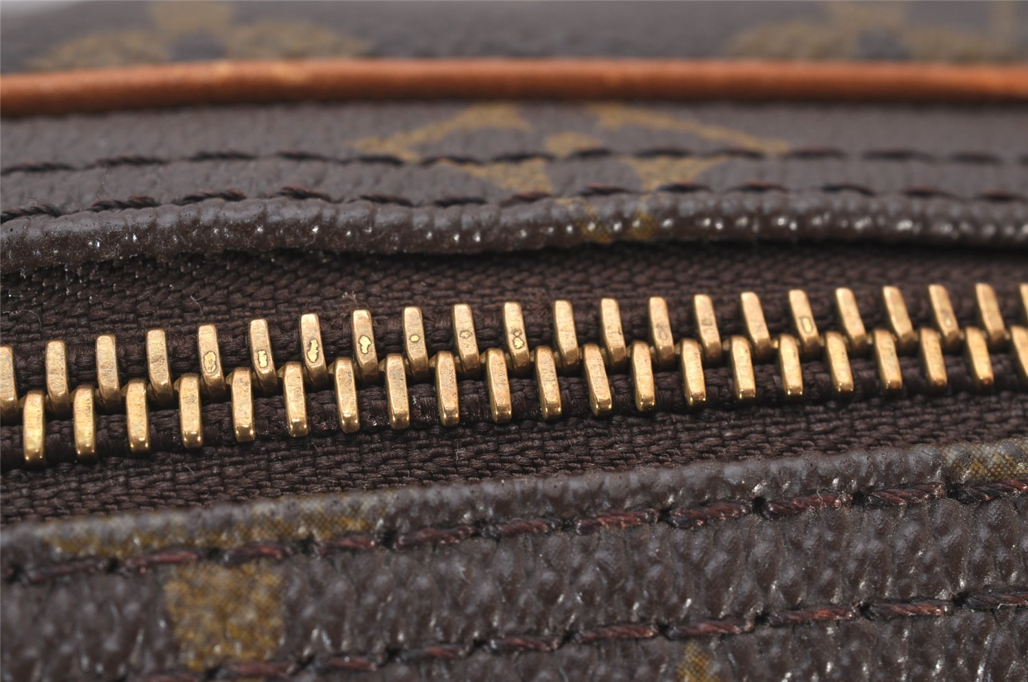 Authentic Louis Vuitton Monogram Reporter PM Shoulder Cross Bag M45254 LV 4504I