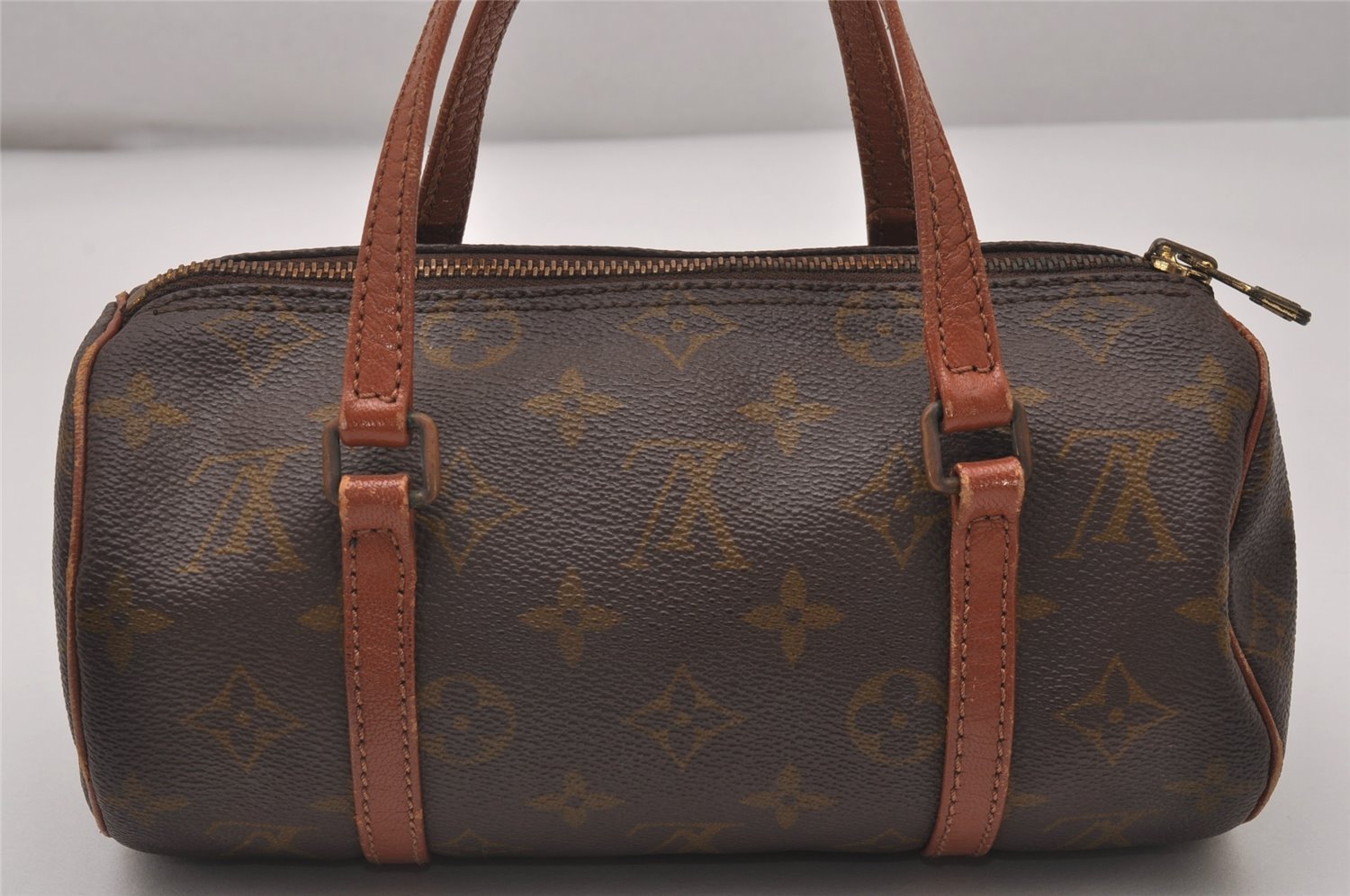 Authentic Louis Vuitton Monogram Papillon 22 Hand Bag Old Model LV 4515I
