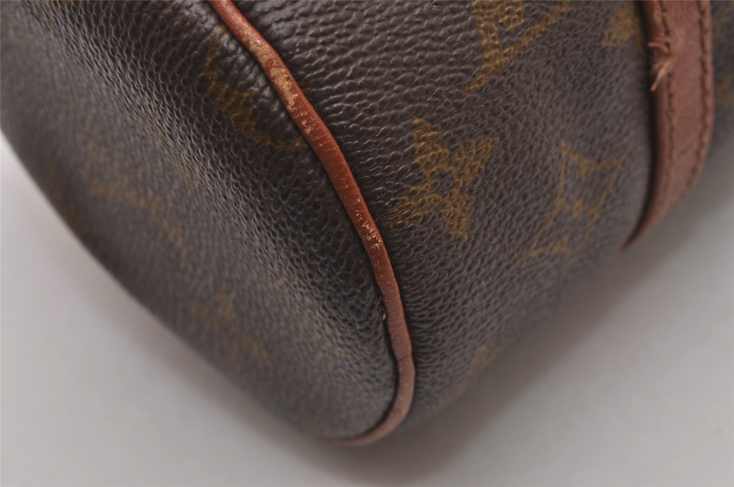 Authentic Louis Vuitton Monogram Papillon 22 Hand Bag Old Model LV 4515I