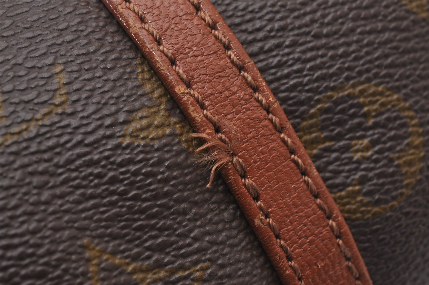 Authentic Louis Vuitton Monogram Papillon 22 Hand Bag Old Model LV 4515I