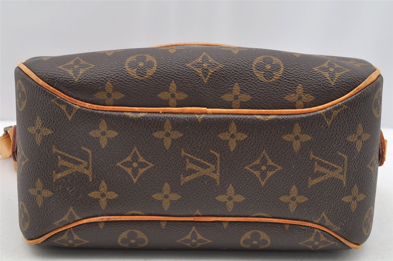 Authentic Louis Vuitton Monogram Blois Shoulder Cross Body Bag M51221 LV 4521I
