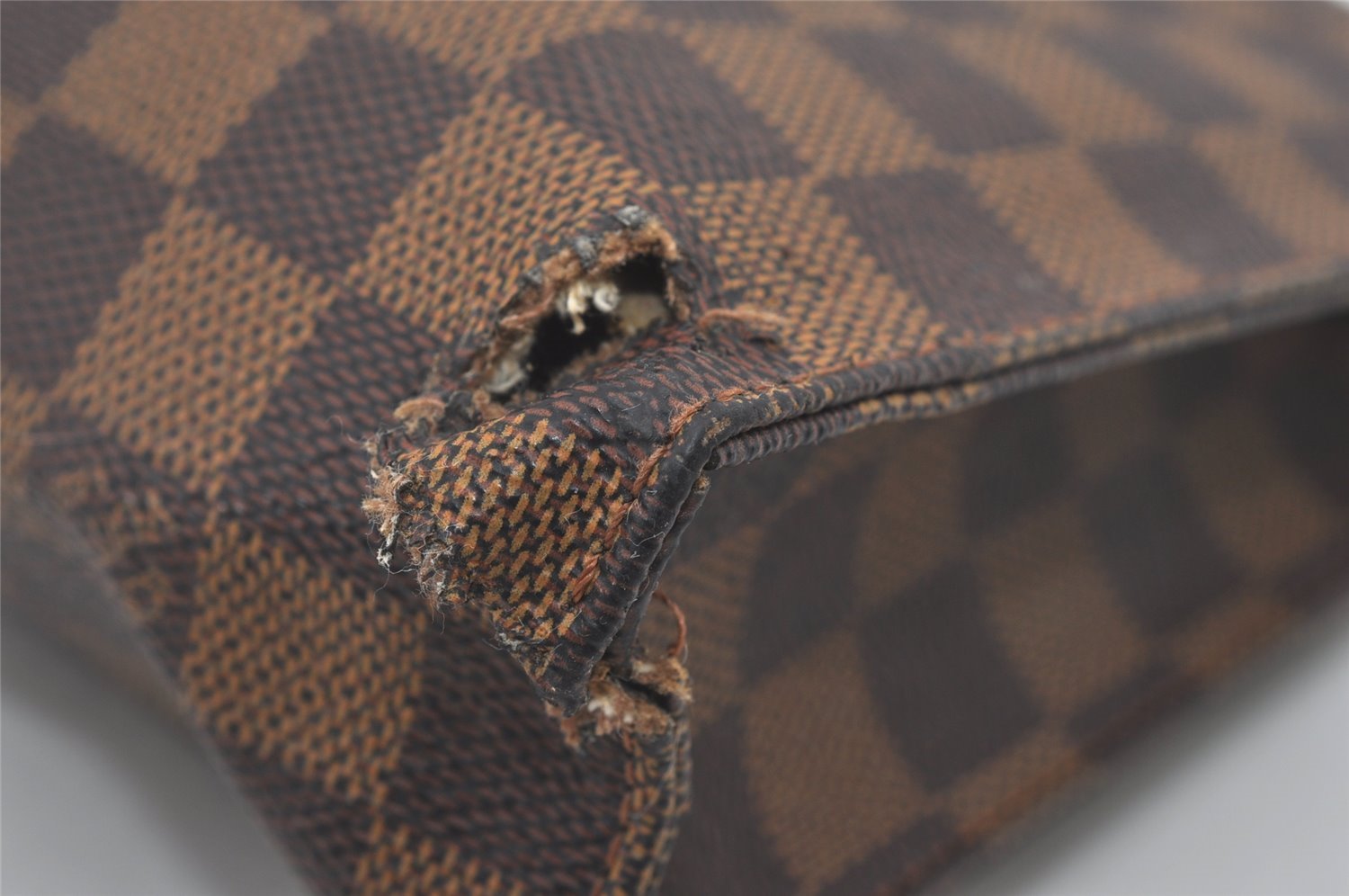 Authentic Louis Vuitton Damier Poche Toilette 26 Pouch N47543 LV Junk 4532I