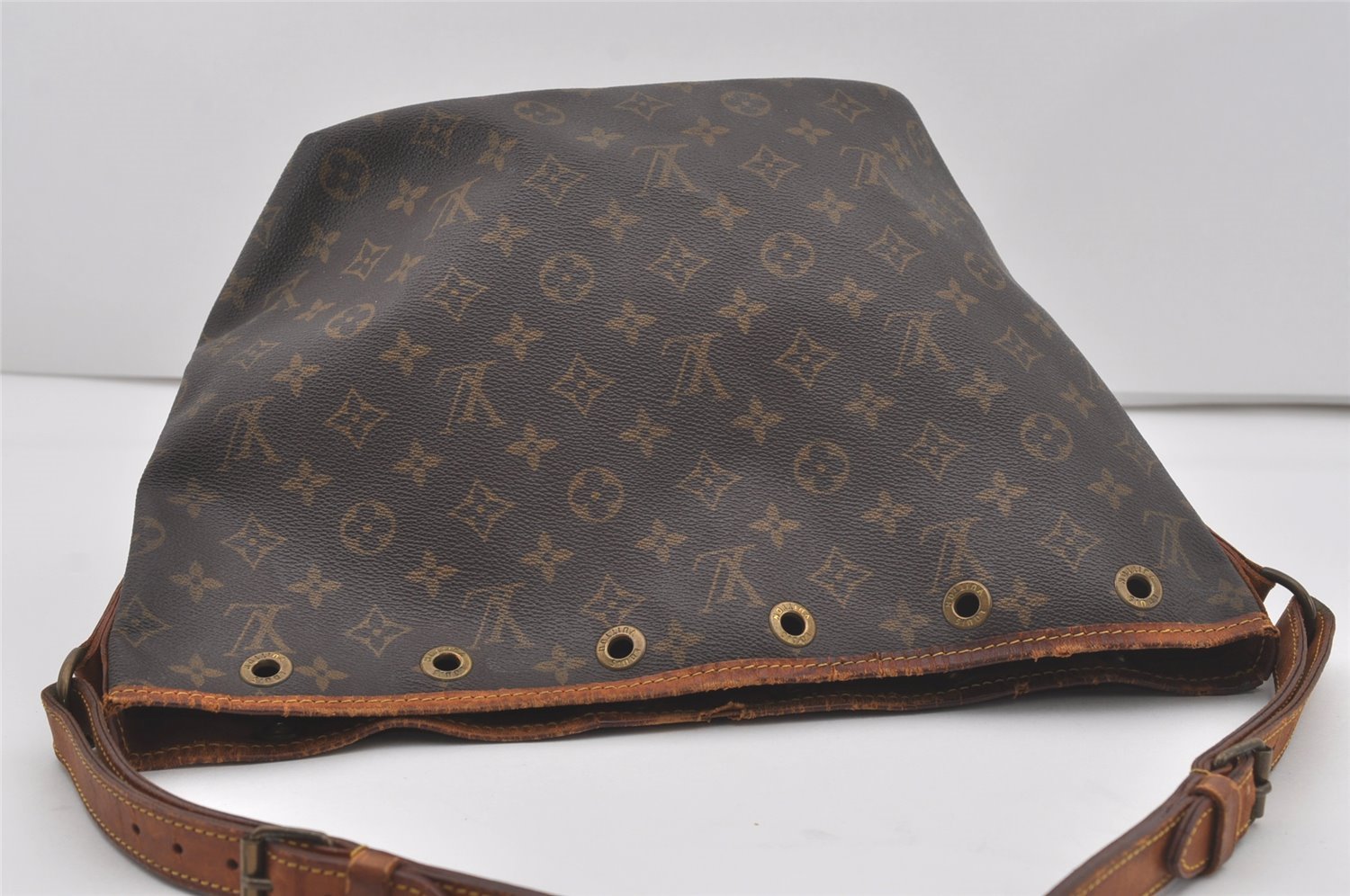 Authentic Louis Vuitton Monogram Petit Noe M42226 Shoulder Drawstring Bag 4540I