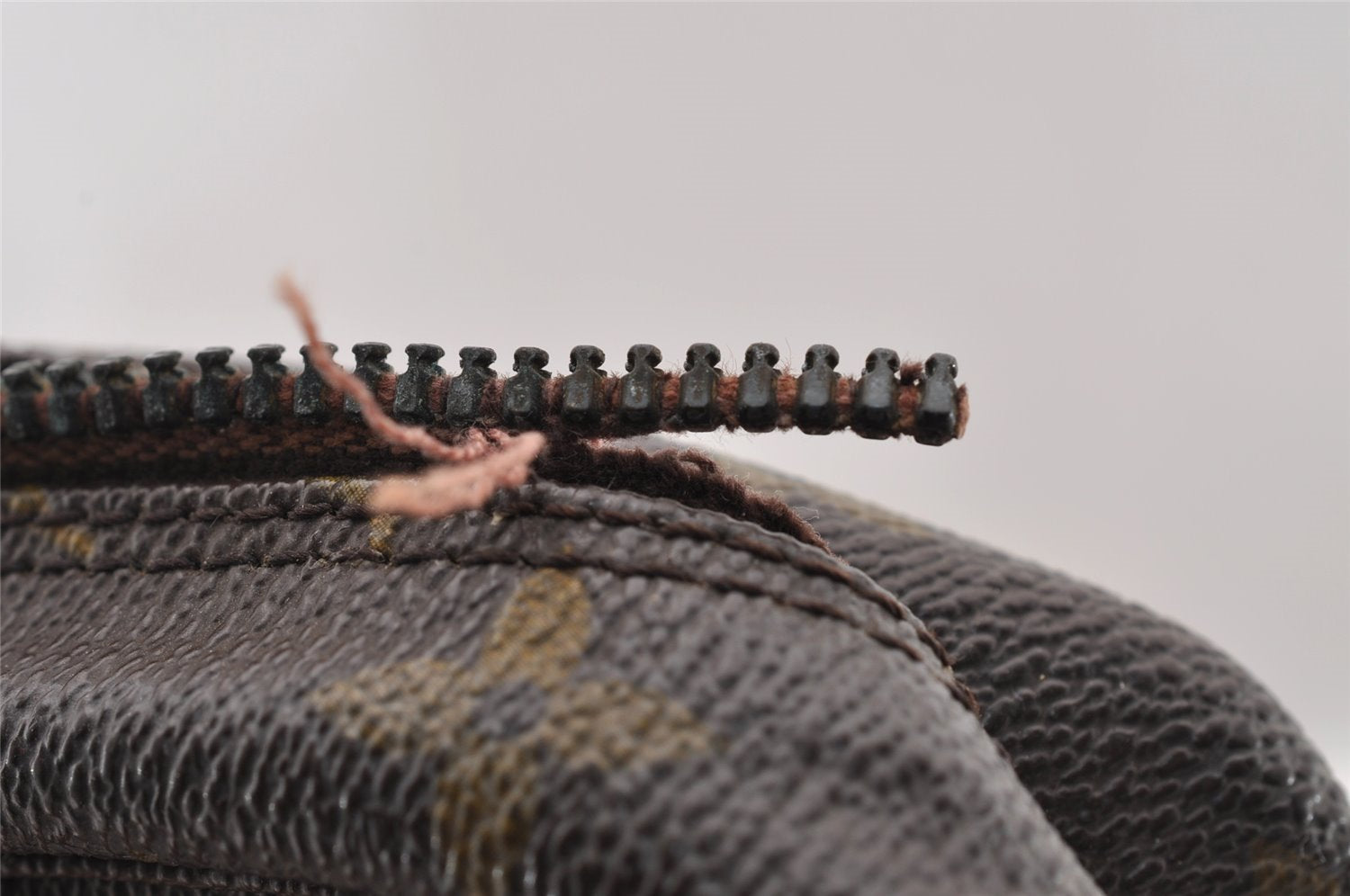 Auth Louis Vuitton Monogram Trousse Toilette 23 Clutch Bag M47524 Junk 4541I