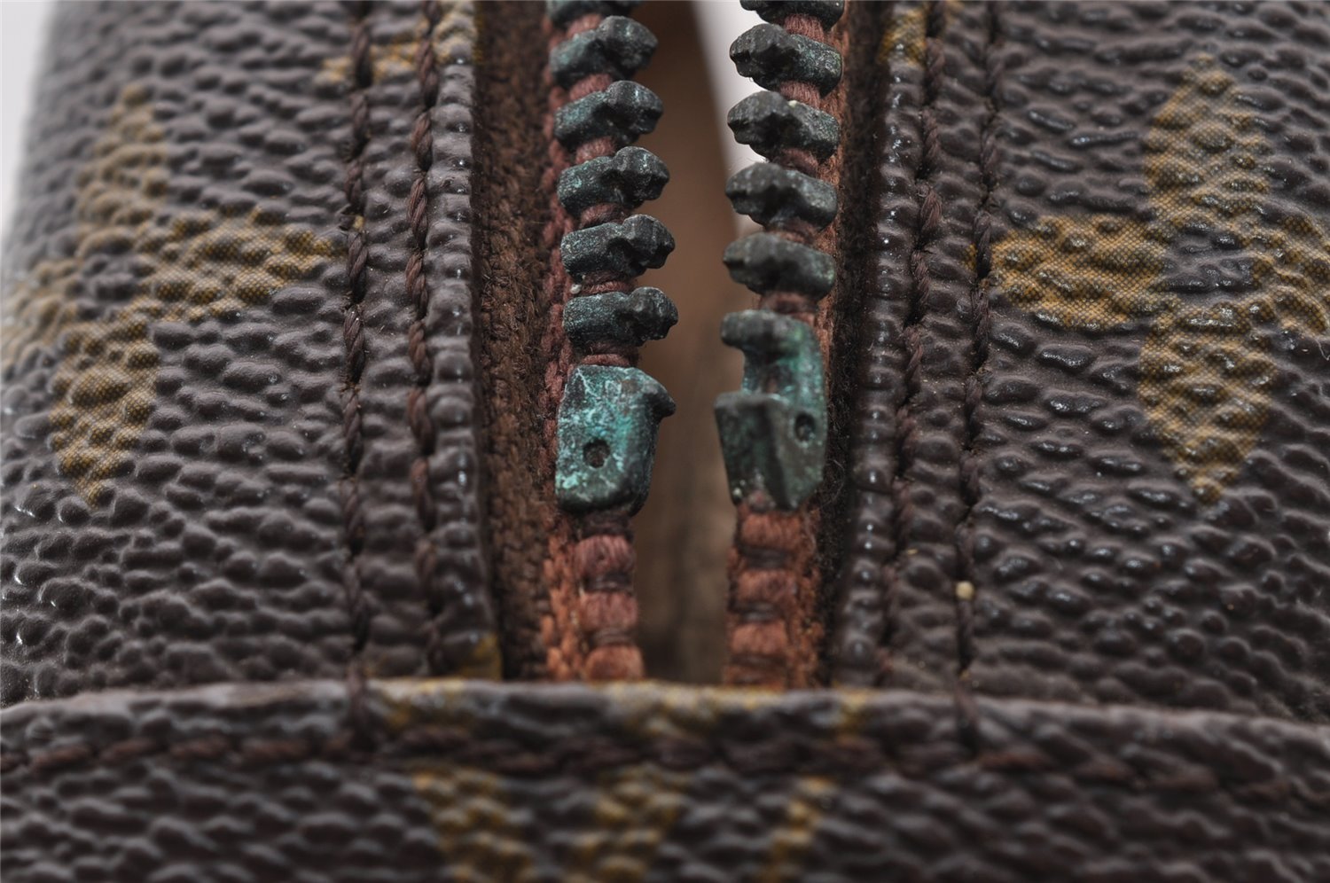 Auth Louis Vuitton Monogram Trousse Toilette 23 Clutch Bag M47524 Junk 4541I