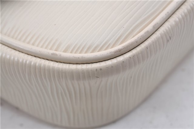 Auth Louis Vuitton Epi Pochette Montaigne Shoulder Bag White M5929J LV 4544D