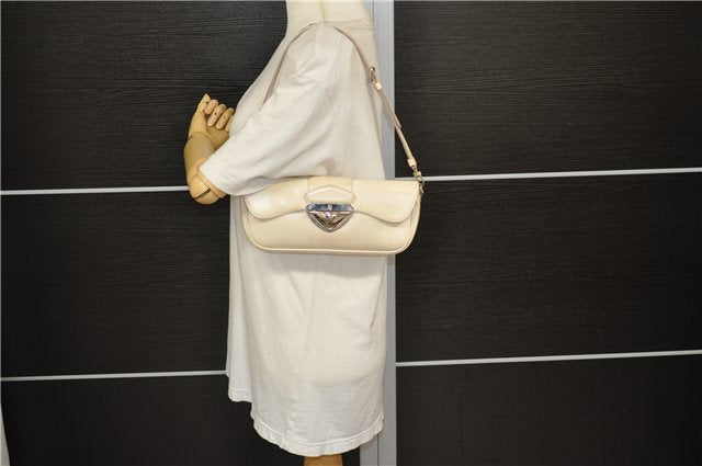Auth Louis Vuitton Epi Pochette Montaigne Shoulder Bag White M5929J LV 4544D