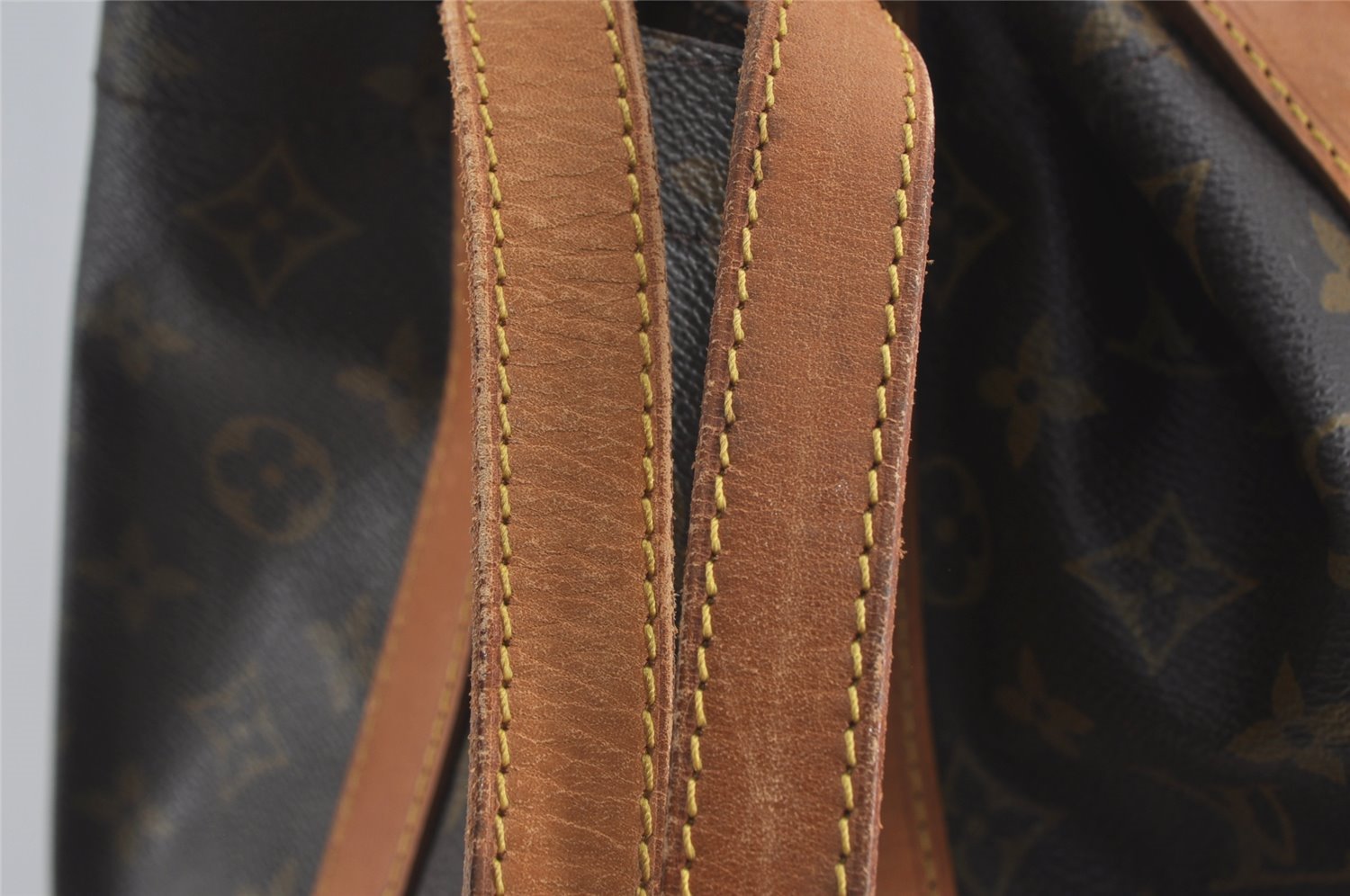 Authentic Louis Vuitton Monogram Randonnee GM Shoulder Bag M42244 LV 4559I