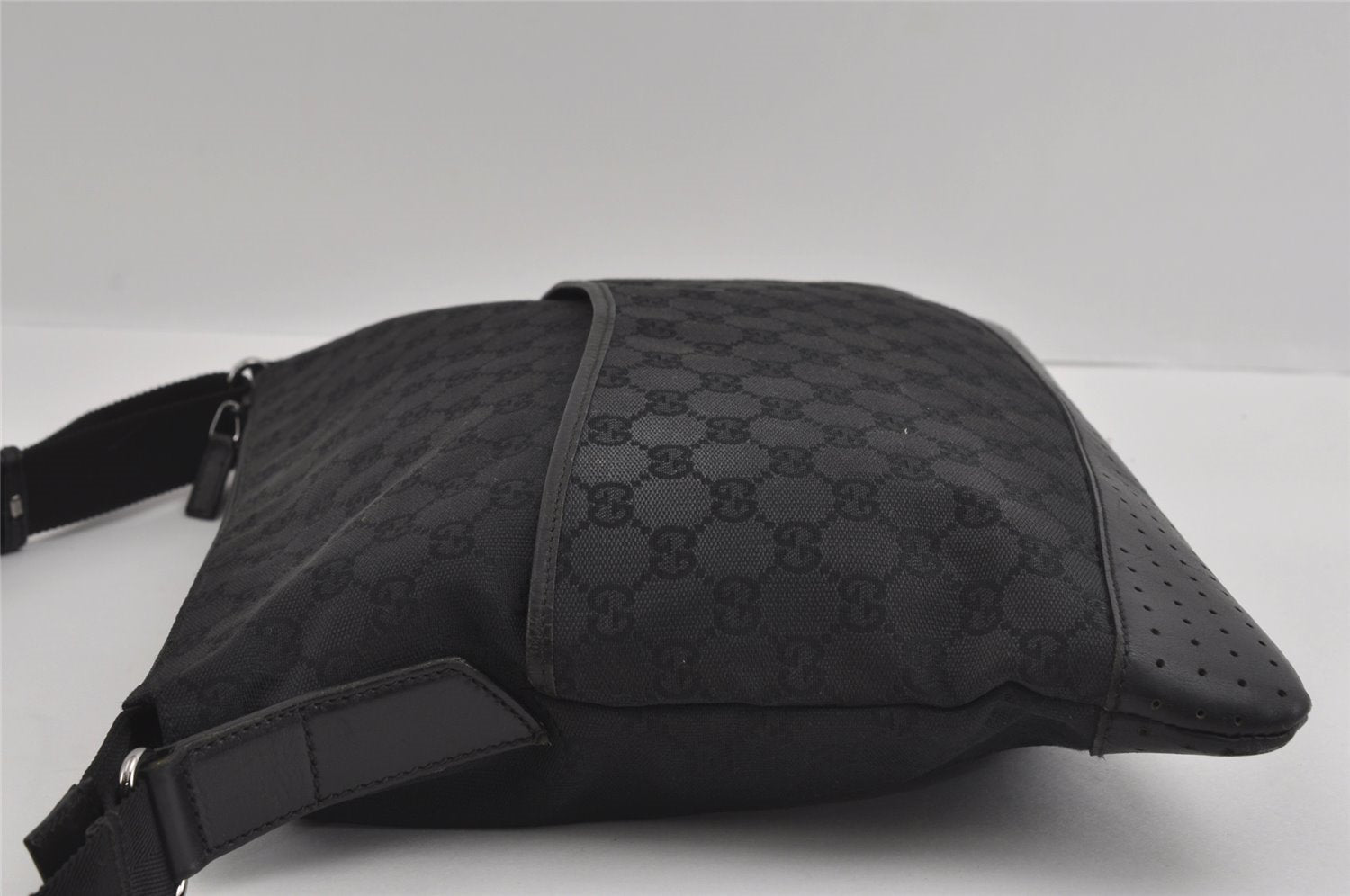 Authentic GUCCI Shoulder Cross Body Bag GG Canvas Leather 145856 Black 4561I