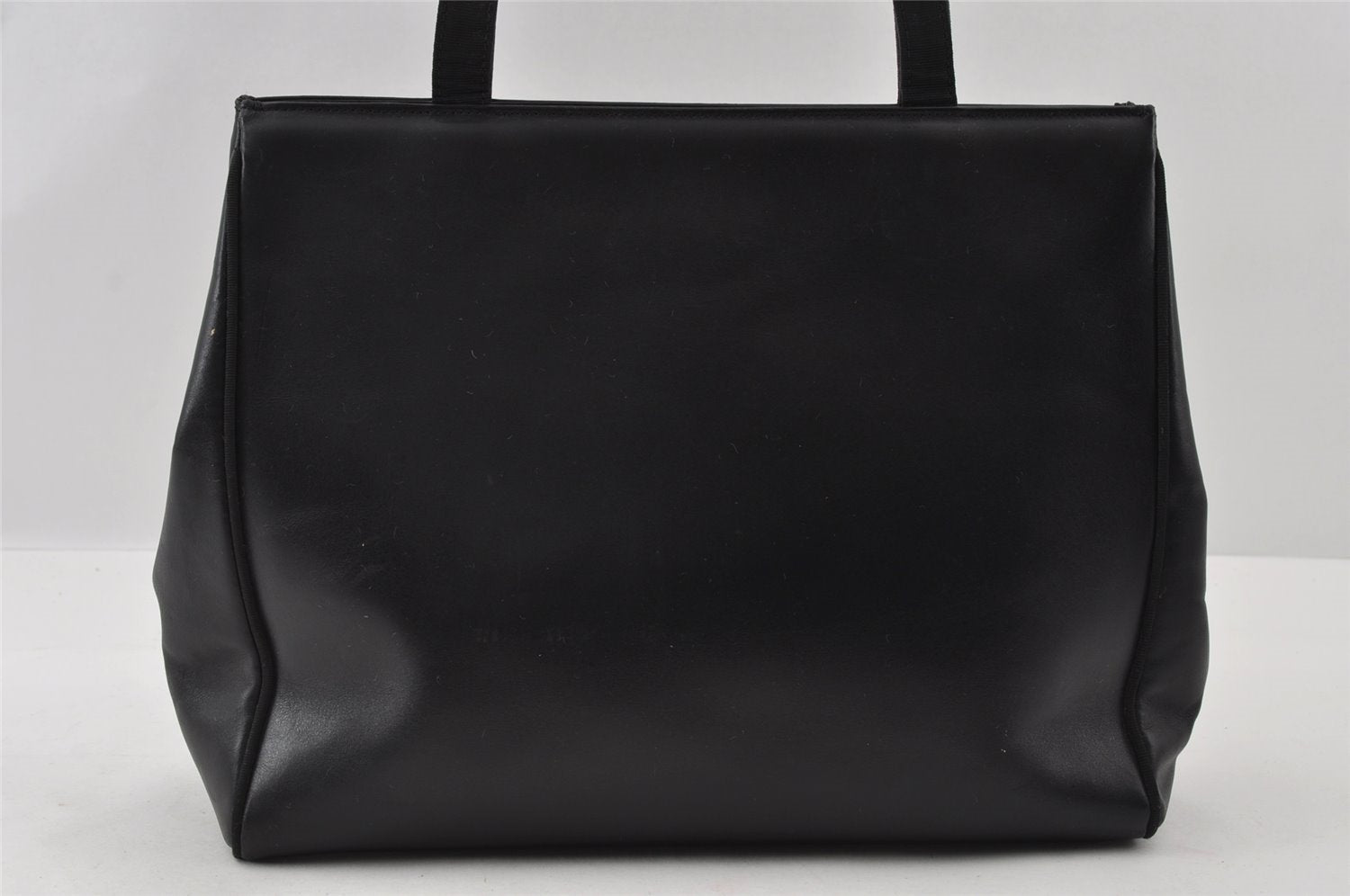 Authentic Salvatore Ferragamo Vara Shoulder Tote Bag Leather Black SF 4567I