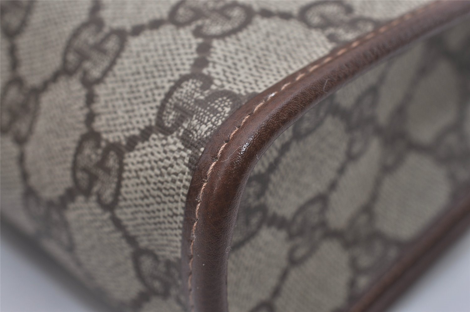 Authentic GUCCI Vintage Clutch Hand Bag Purse GG PVC Leather Brown 4570I