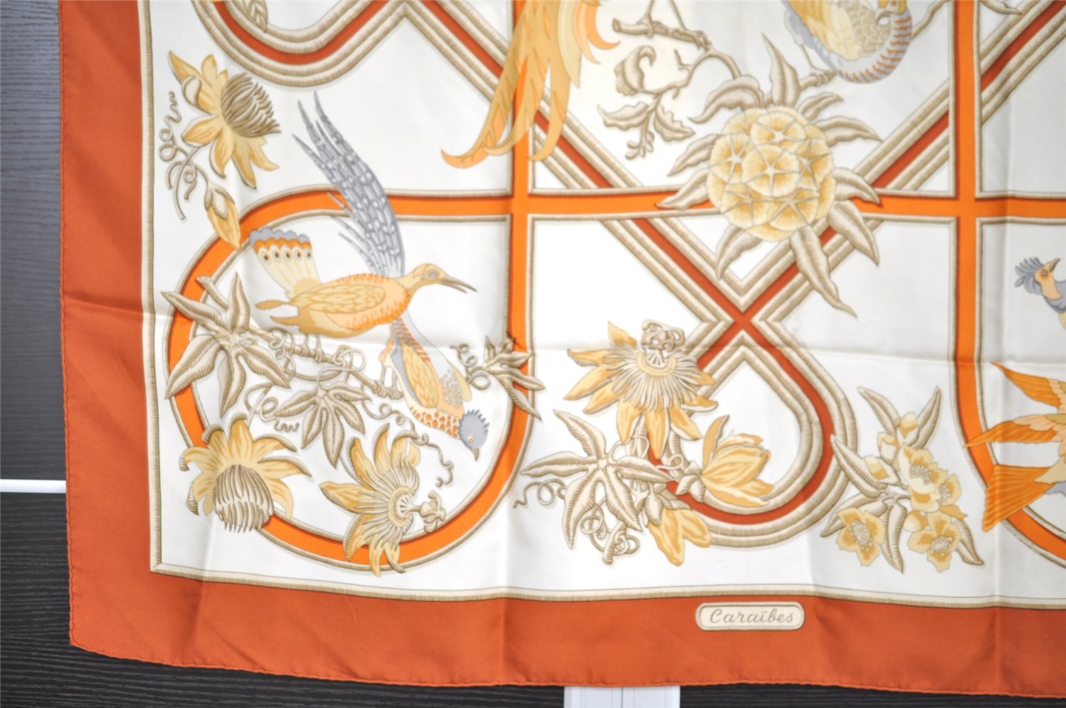 Authentic HERMES Carre 90 Scarf 