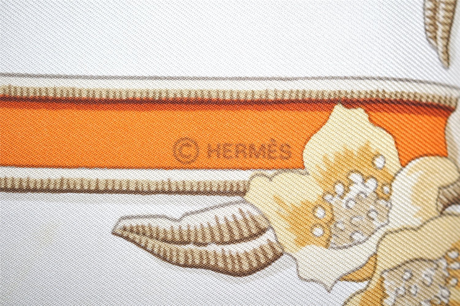 Authentic HERMES Carre 90 Scarf 