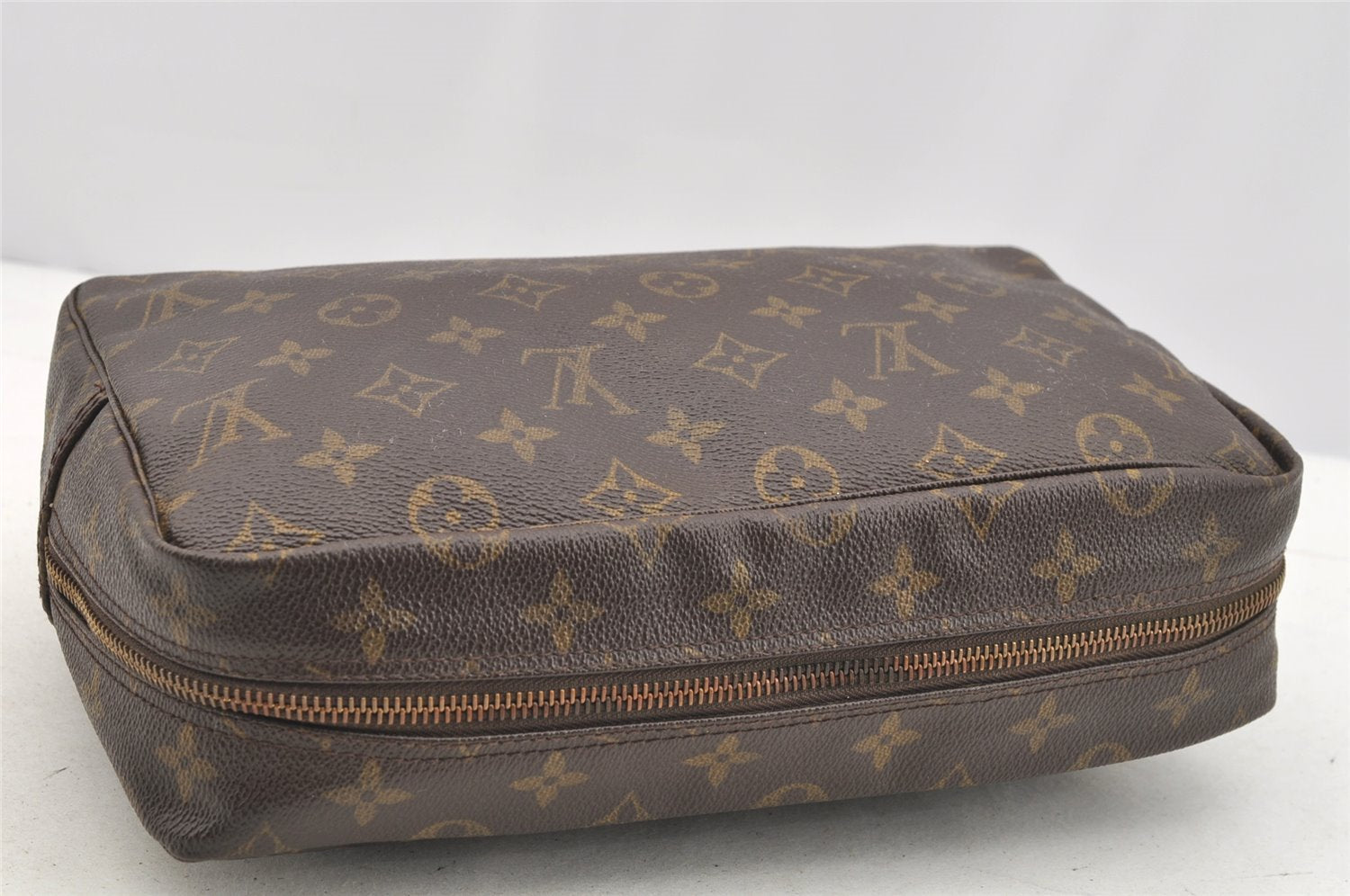 Auth Louis Vuitton Monogram Trousse Toilette 28 Clutch Hand Bag M47522 LV 4585I