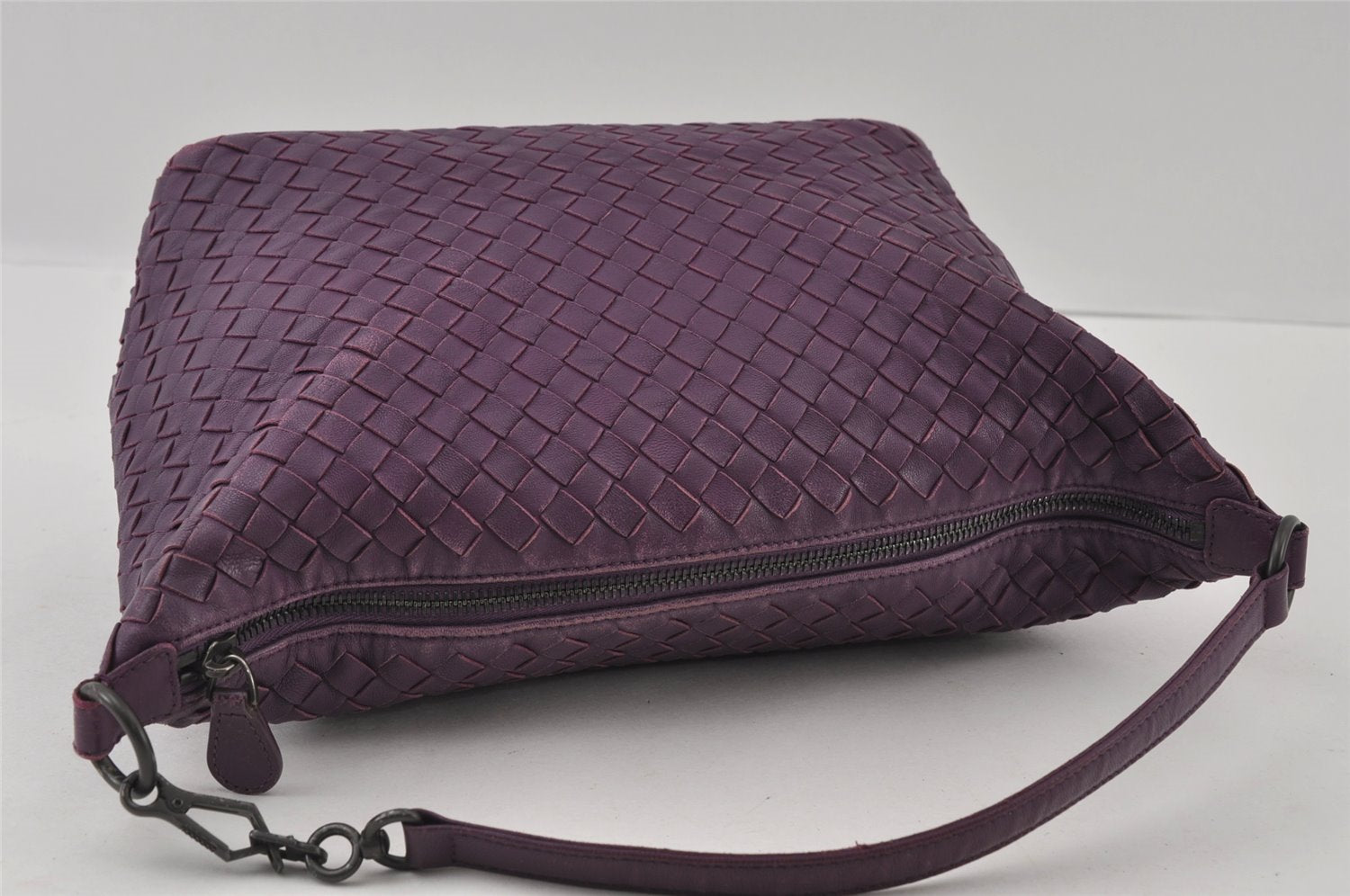 Authentic BOTTEGA VENETA Intrecciato Leather Shoulder Hand Bag Purple 4605I