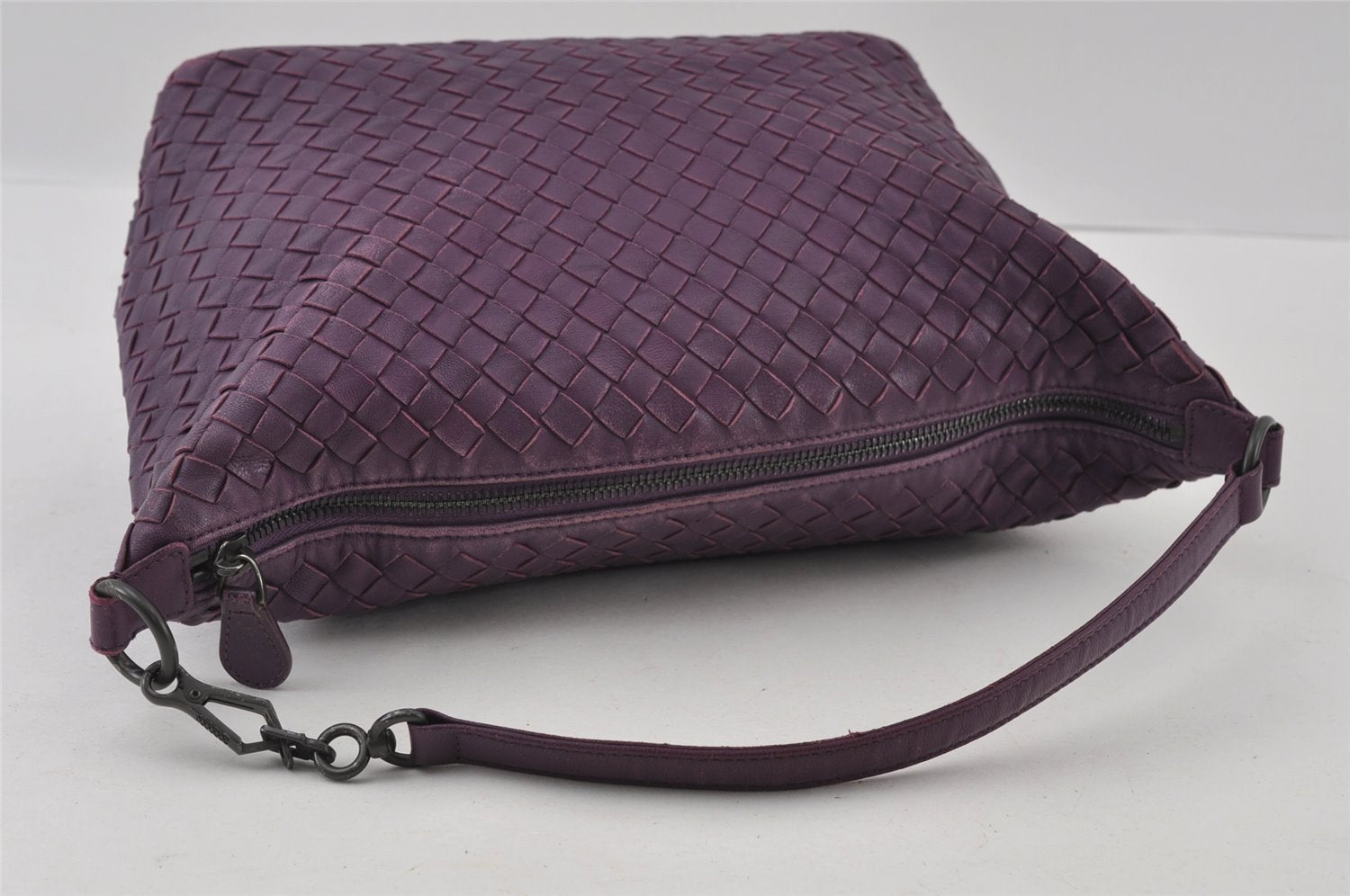 Authentic BOTTEGA VENETA Intrecciato Leather Shoulder Hand Bag Purple 4605I