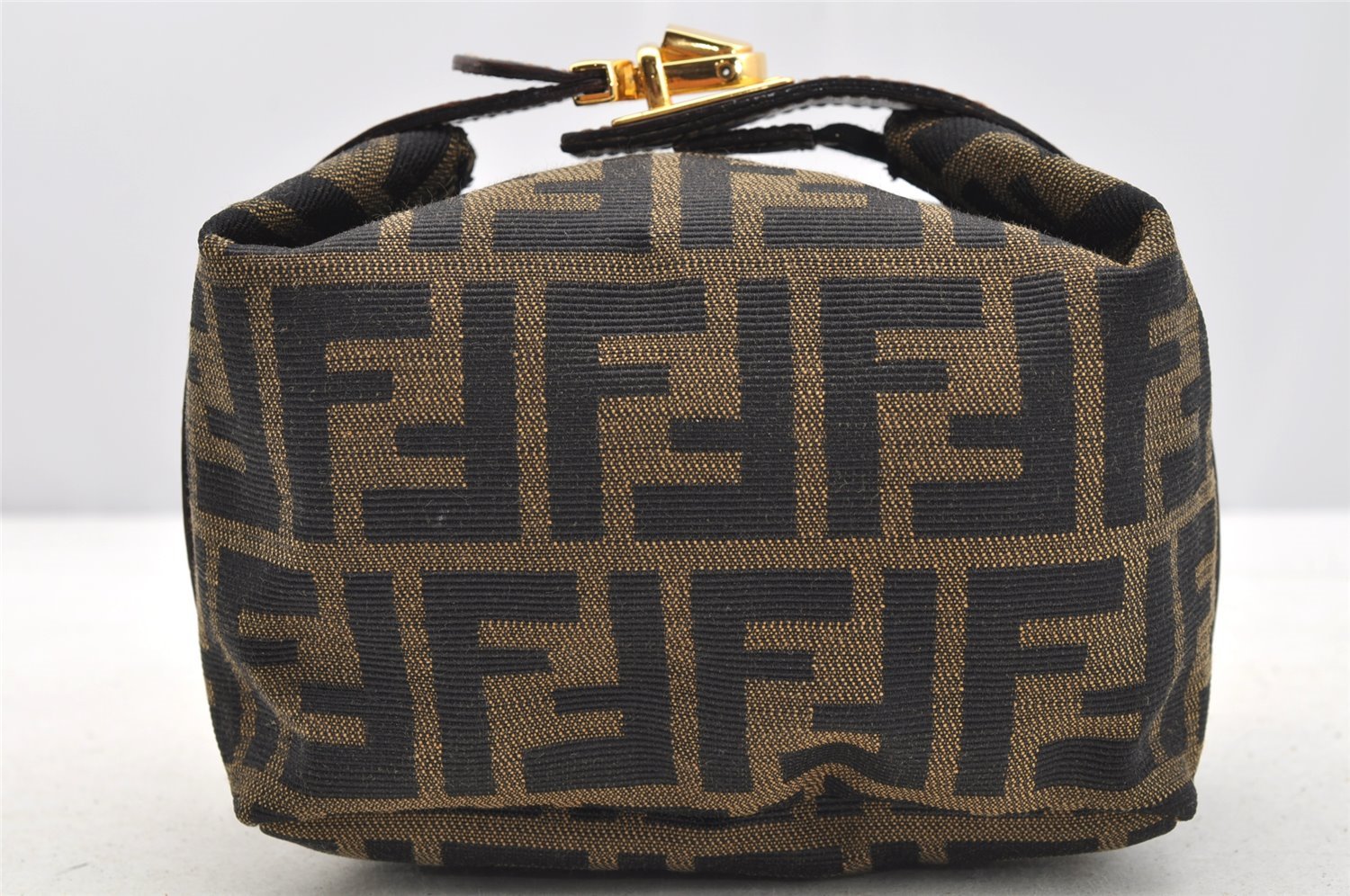 Authentic FENDI Zucca Hand Bag Pouch Purse Canvas Leather Brown Junk 4616I