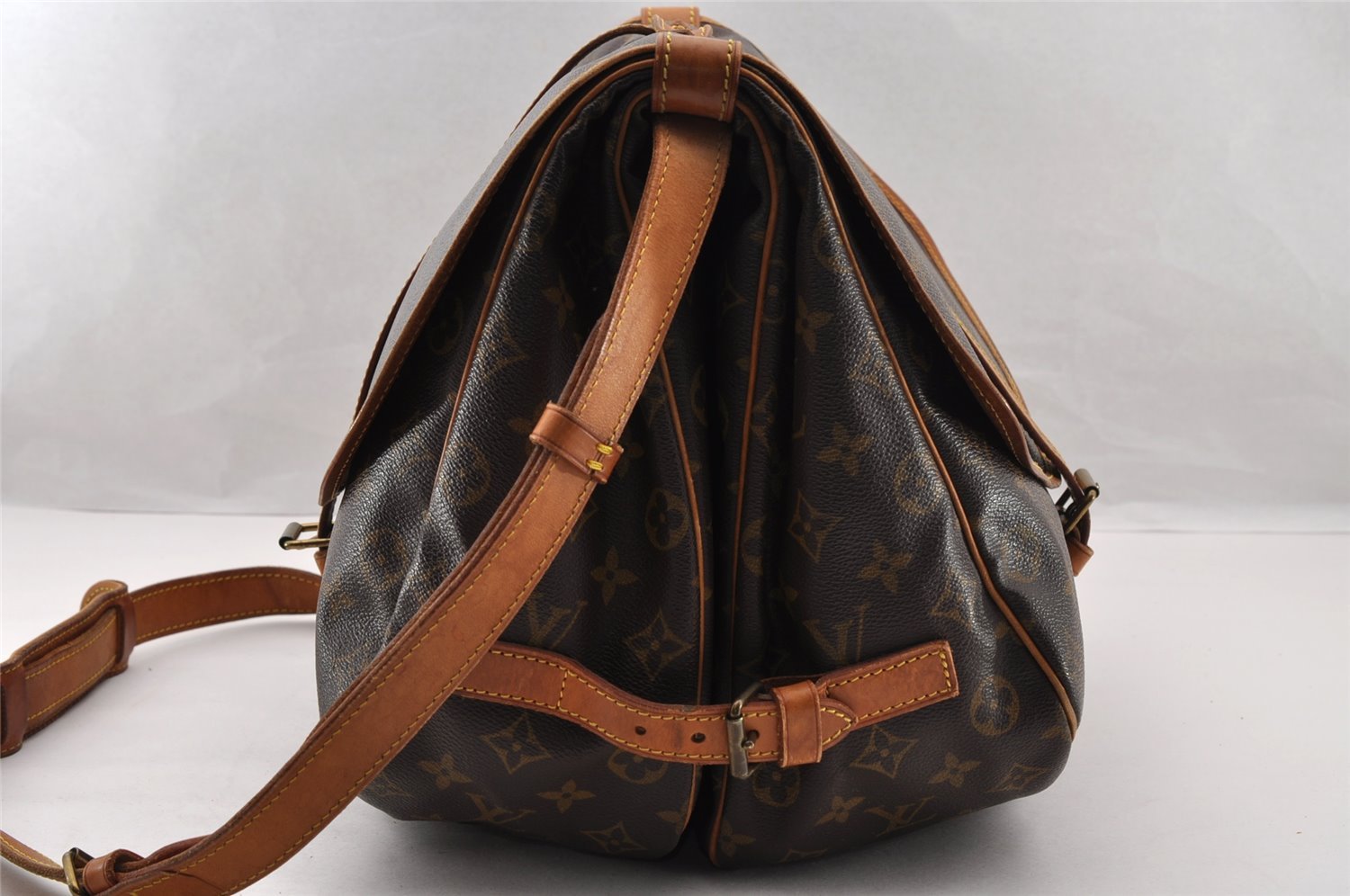 Authentic Louis Vuitton Monogram Saumur 35 Shoulder Cross Bag M42254 LV 4631I