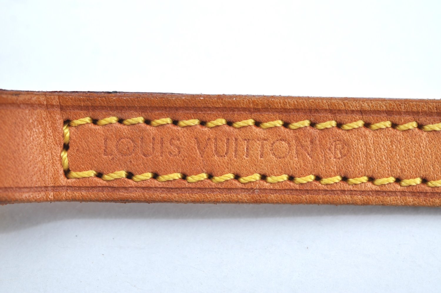 Authentic Louis Vuitton Leather Shoulder Strap Beige 47.2