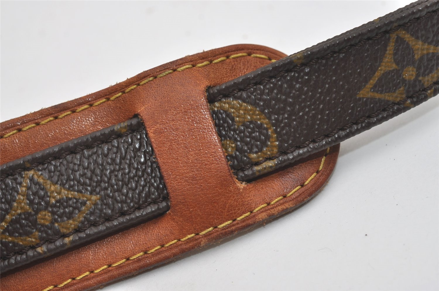 Authentic Louis Vuitton Monogram Danube GM Shoulder Cross Bag M45262 LV 4642I