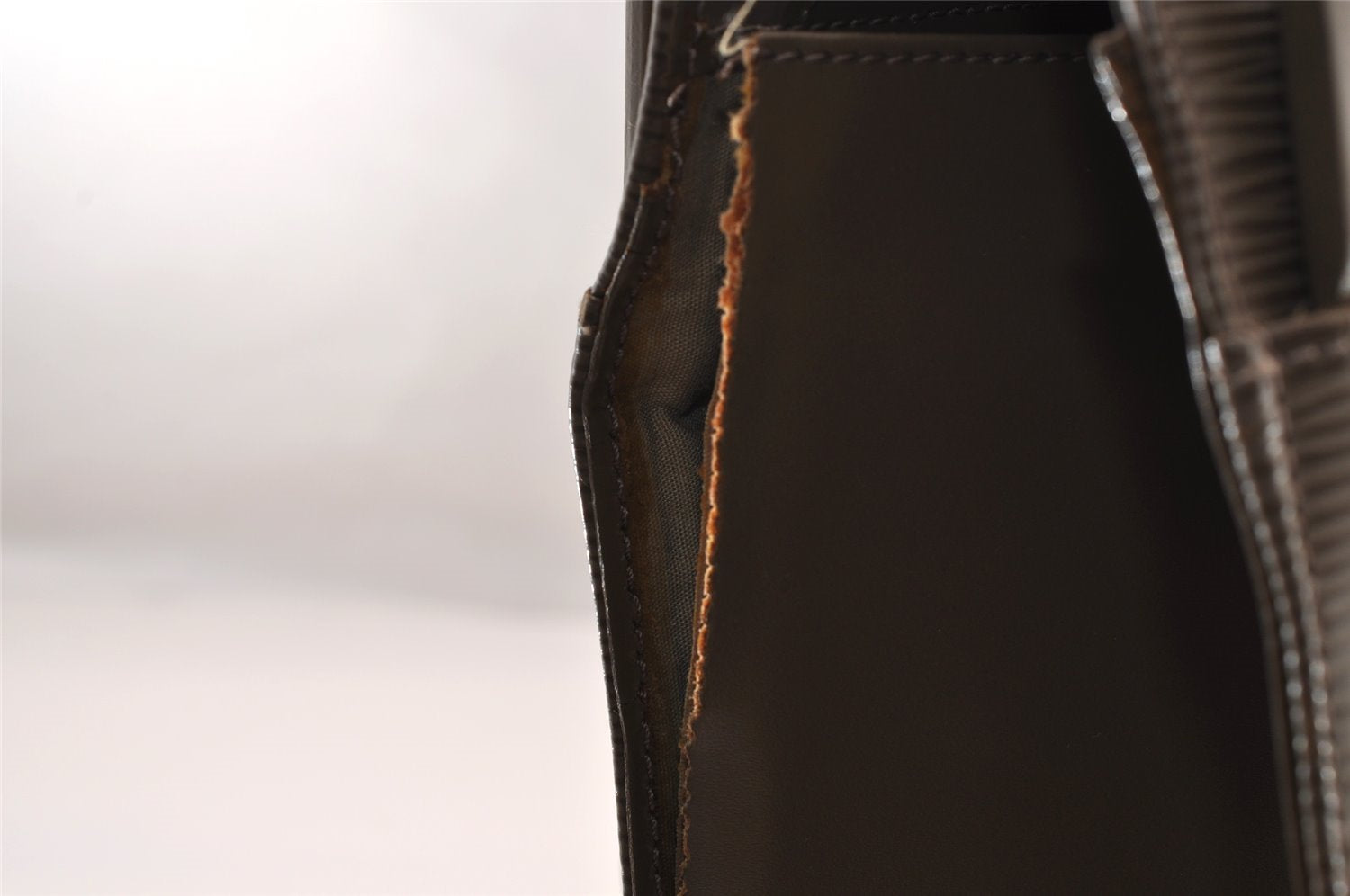 Authentic Louis Vuitton Epi Croisette GM Shoulder Hand Bag Gray M5250B LV 4651I