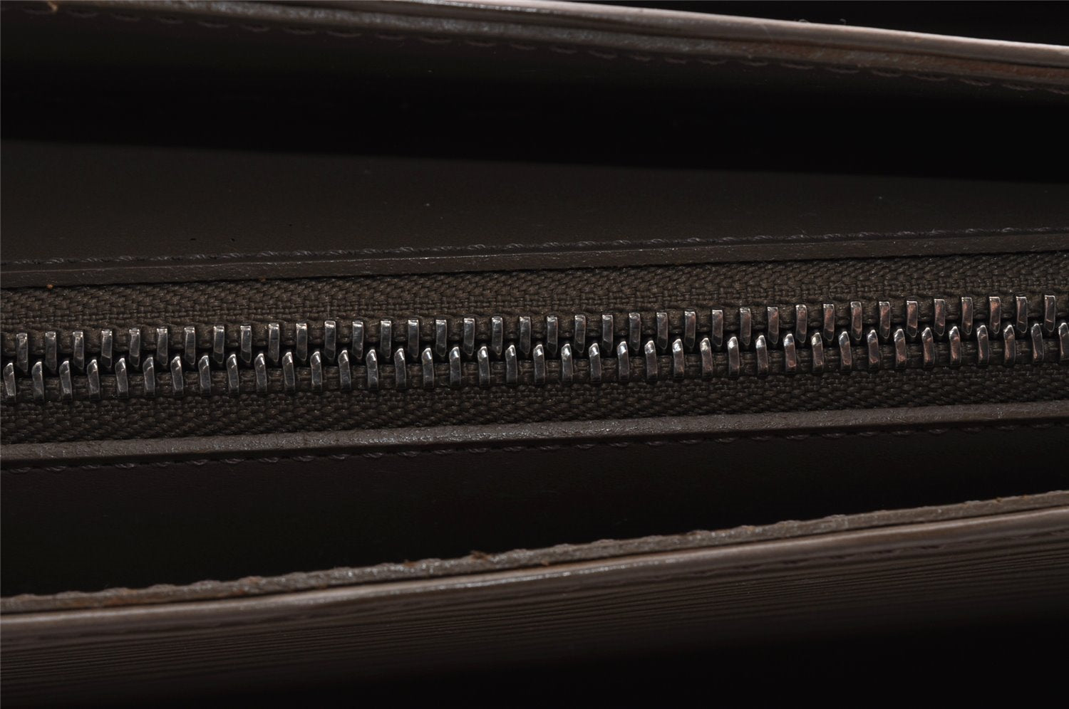 Authentic Louis Vuitton Epi Croisette GM Shoulder Hand Bag Gray M5250B LV 4651I