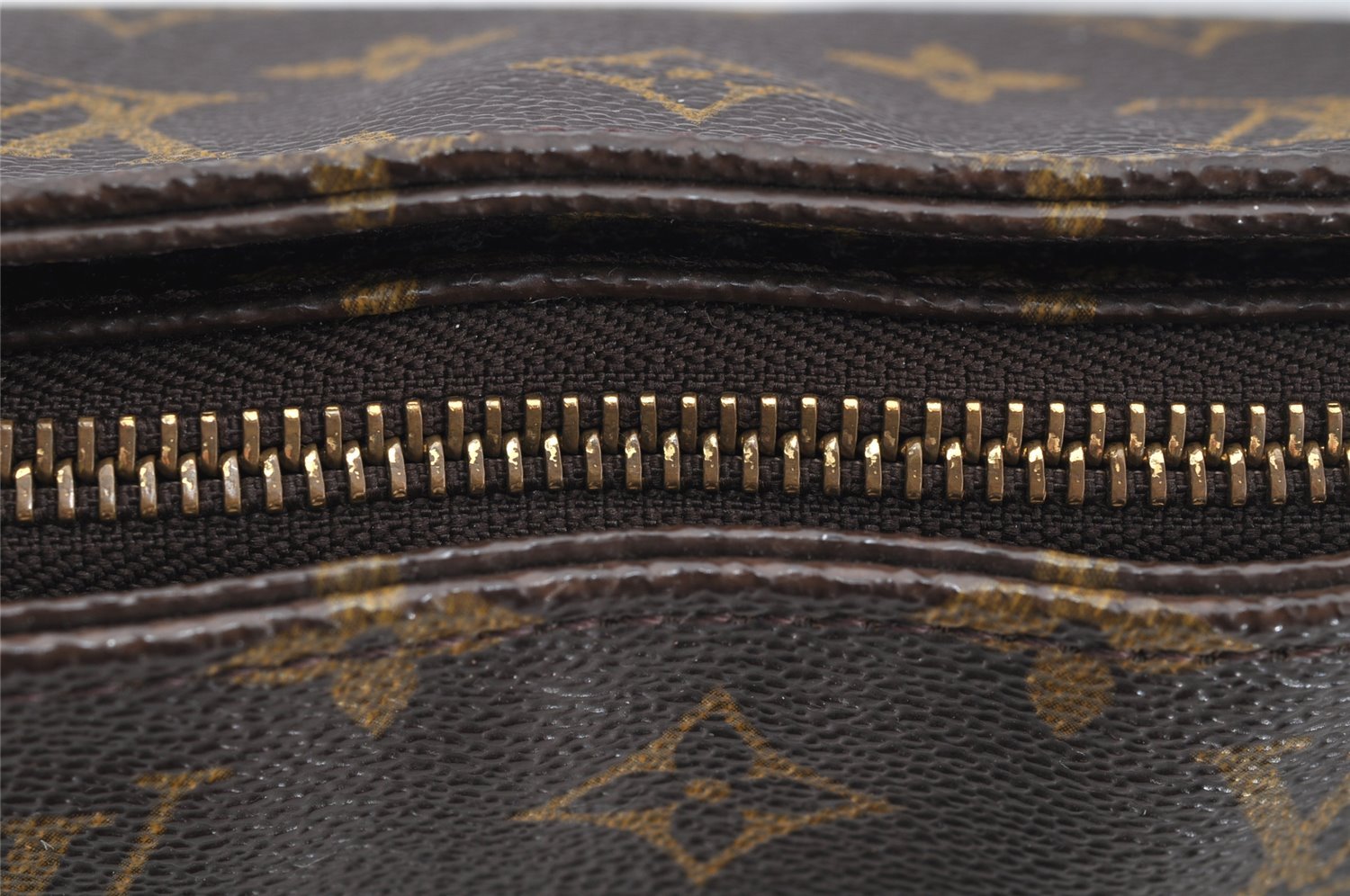 Authentic Louis Vuitton Monogram Looping GM Shoulder Bag M51145 LV 4653I