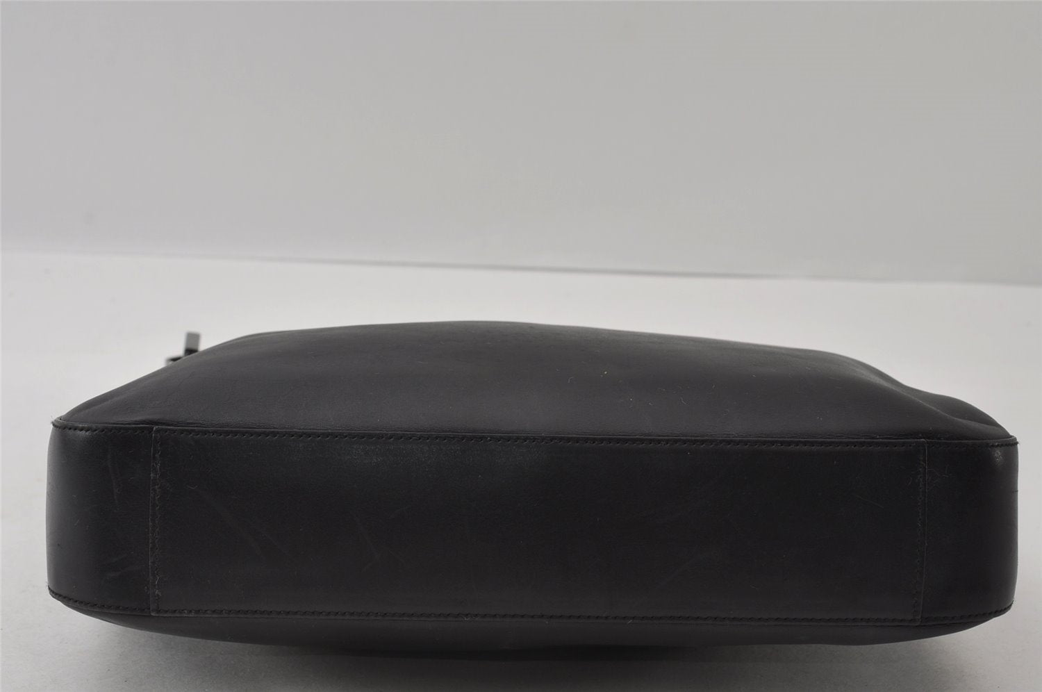 Authentic GUCCI Vintage Shoulder Bag Purse Leather 0013811 Black 4673I