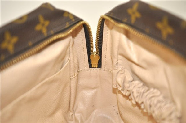 Auth Louis Vuitton Monogram Trousse Toilette 28 Clutch Hand Bag M47522 LV 4685D