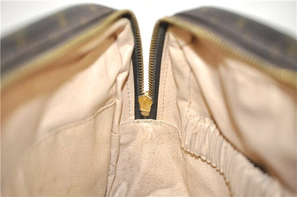 Auth Louis Vuitton Monogram Trousse Toilette 28 Clutch Hand Bag M47522 LV 4692D