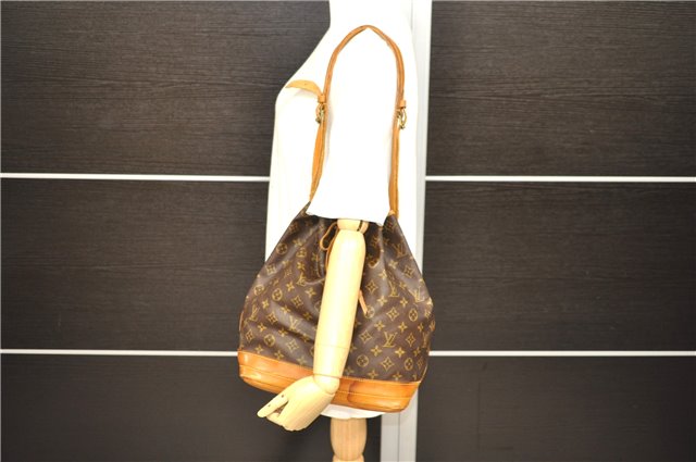 Authentic LOUIS VUITTON Monogram Noe Shoulder Bag M42224 LV 4707C