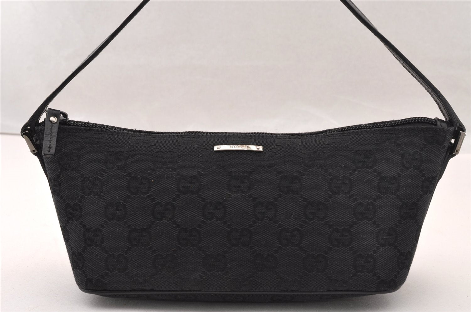 Authentic GUCCI Hand Bag Pouch Purse GG Canvas Leather 07198 Black 4712I