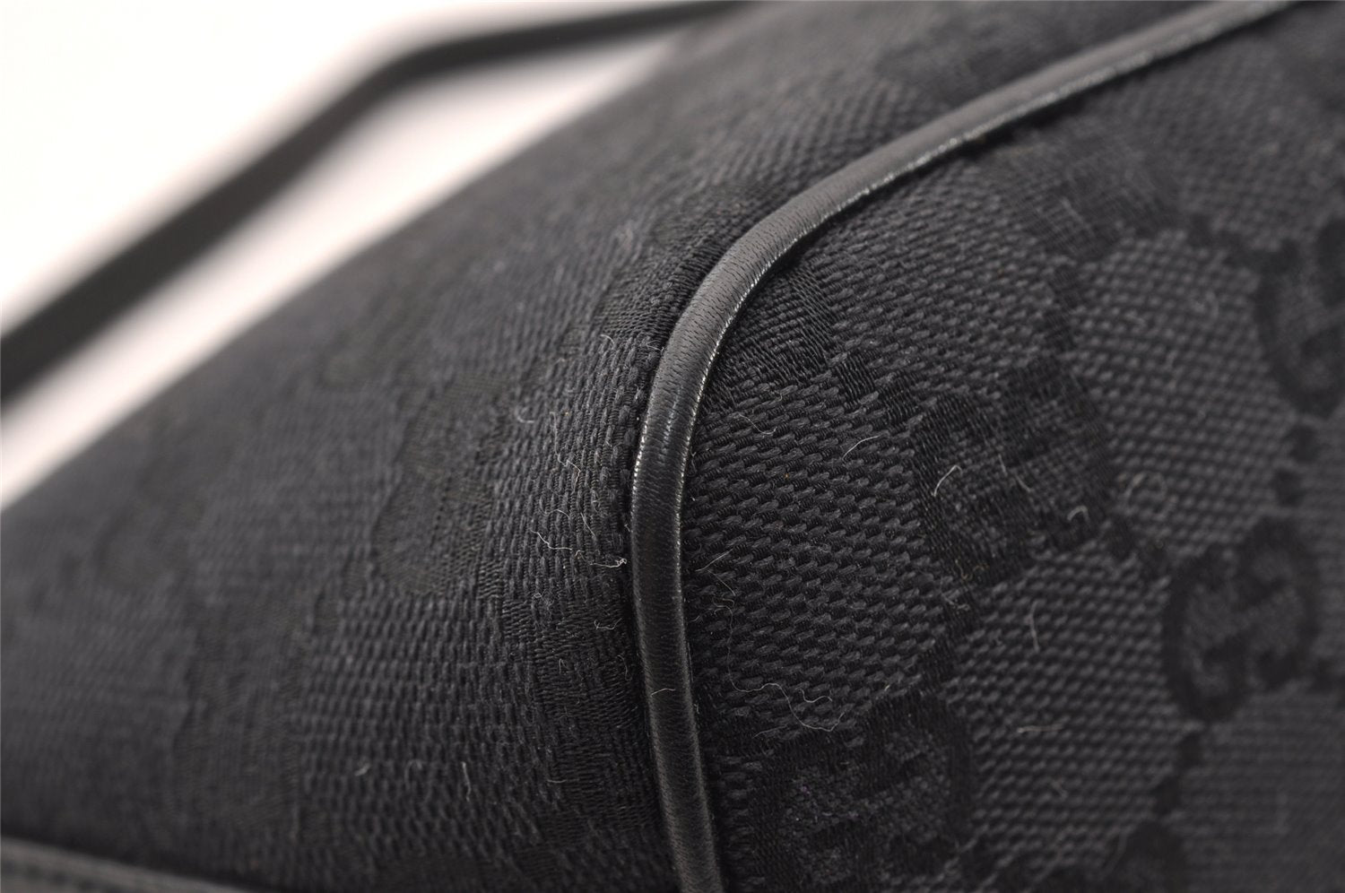 Authentic GUCCI Hand Bag Pouch Purse GG Canvas Leather 07198 Black 4712I