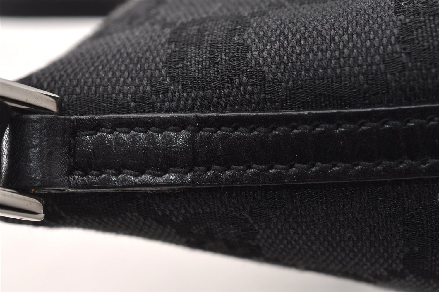 Authentic GUCCI Hand Bag Pouch Purse GG Canvas Leather 07198 Black 4712I