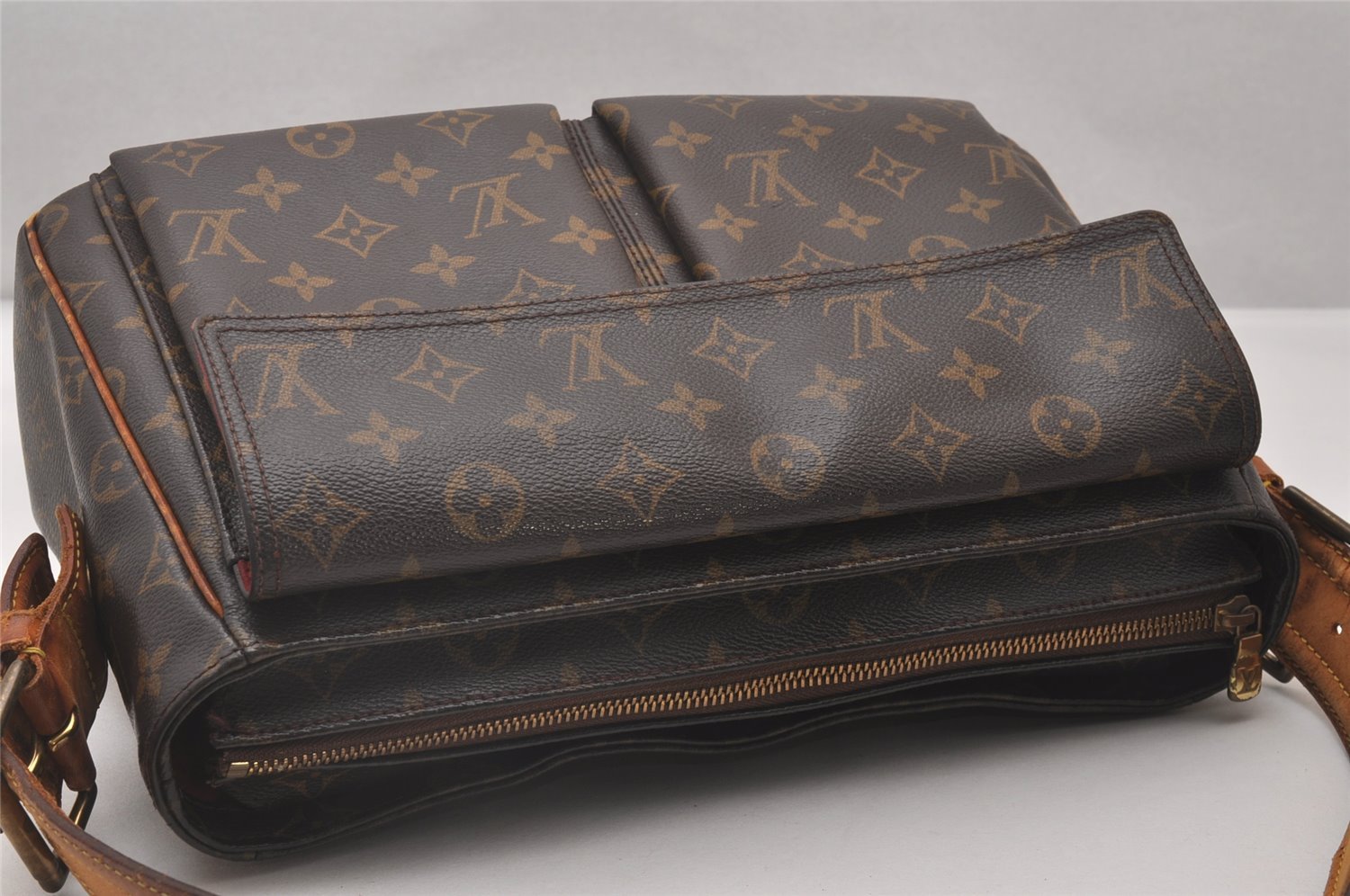 Authentic Louis Vuitton Monogram Viva Cite GM Shoulder Bag M51163 LV 4722I