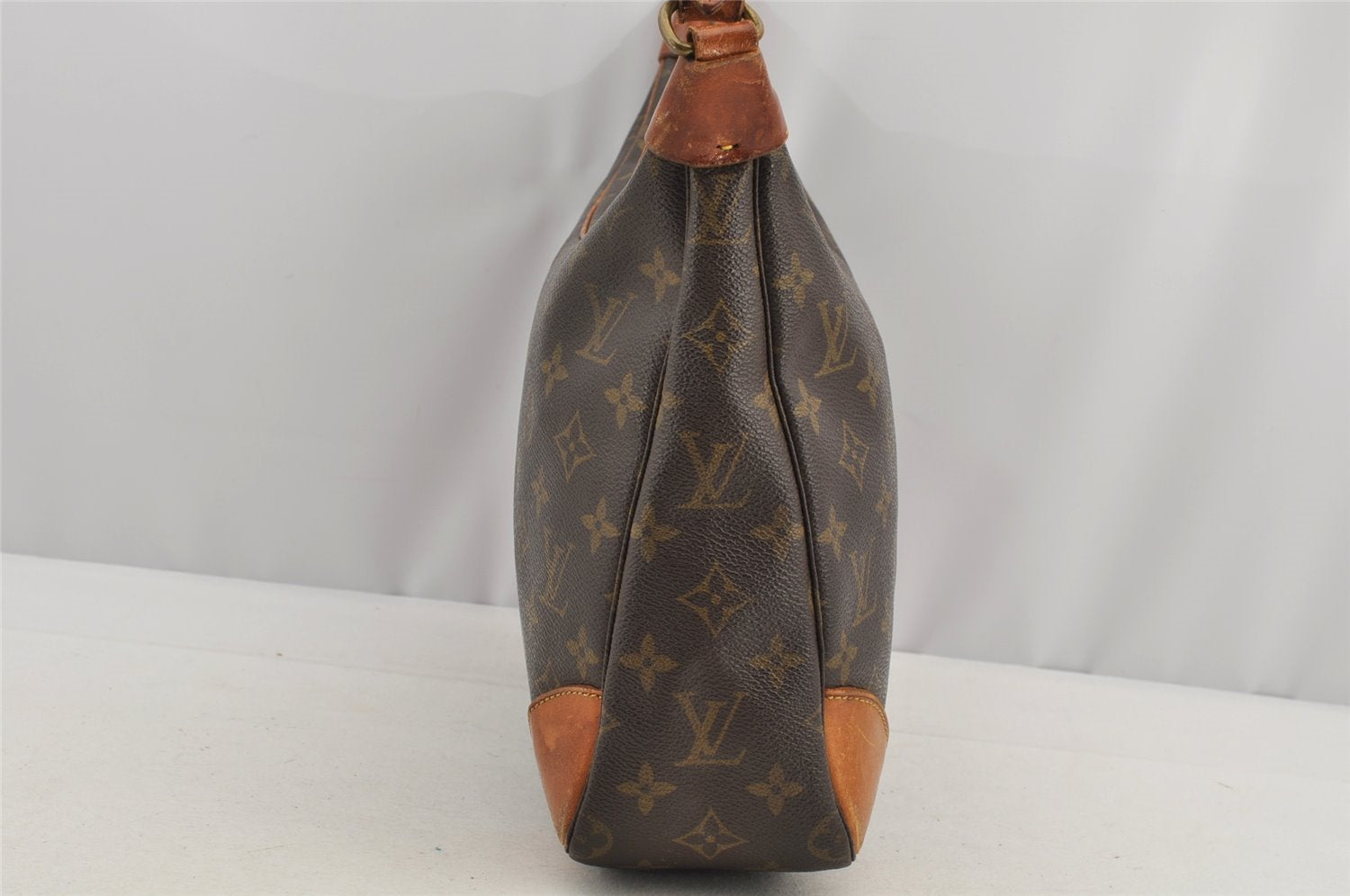 Authentic Louis Vuitton Monogram Boulogne 30 Shoulder Cross Bag Old Model 4723I