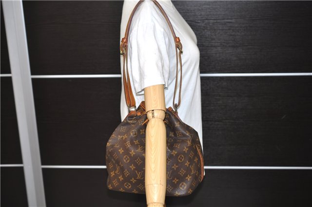 Authentic LOUIS VUITTON Monogram Petit Noe Shoulder Bag M42226 LV 4725C