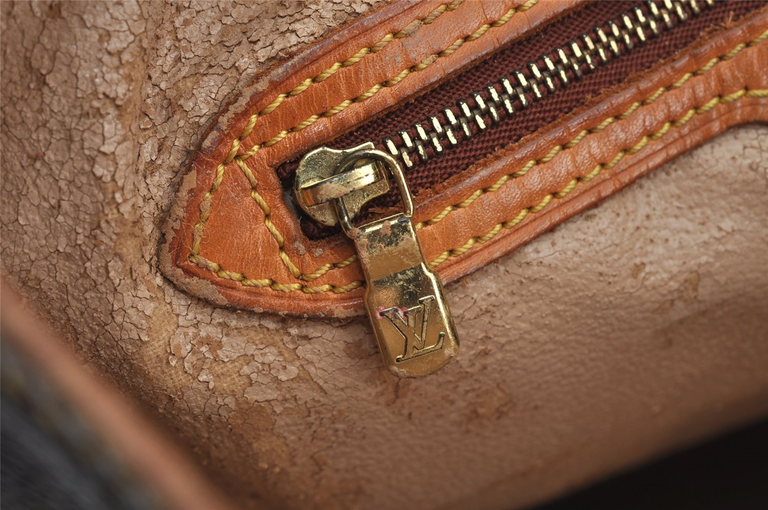 Authentic Louis Vuitton Monogram Bucket GM Shoulder Tote Bag M42236 Junk 4727I