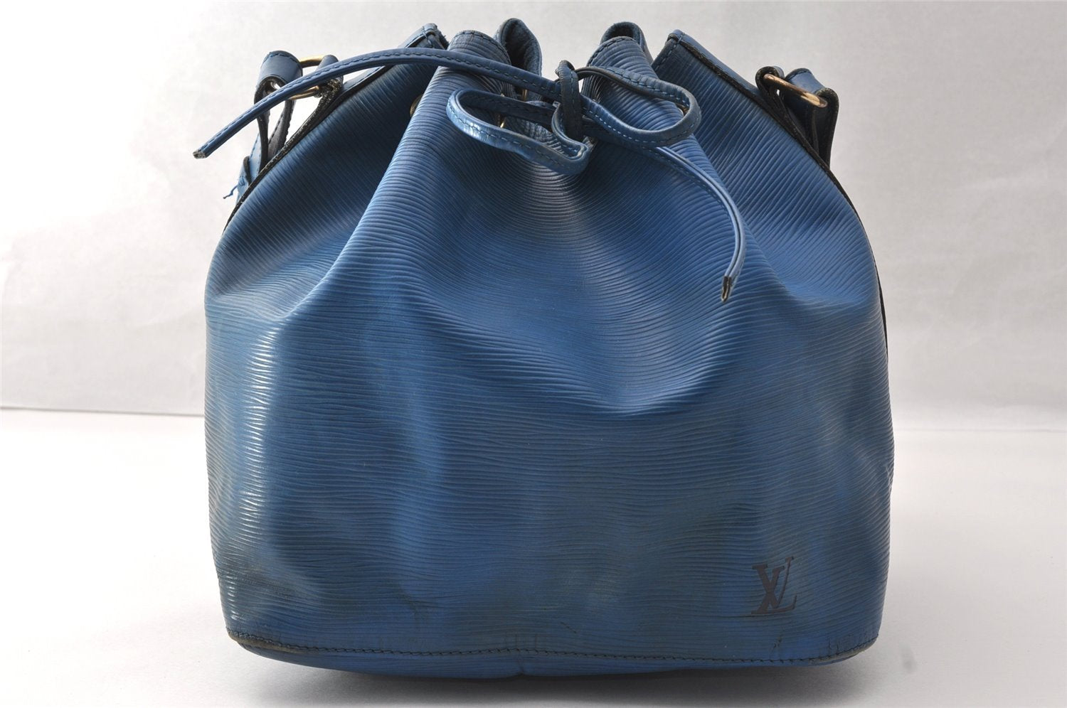 Authentic Louis Vuitton Epi Petit Noe Shoulder Drawstring Bag M44105 Blue 4736I
