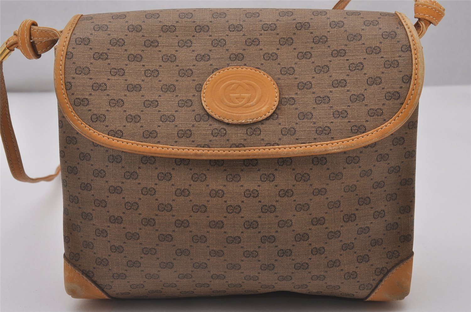 Authentic GUCCI Micro GG PVC Leather Shoulder Cross Body Bag Purse Brown 4738I