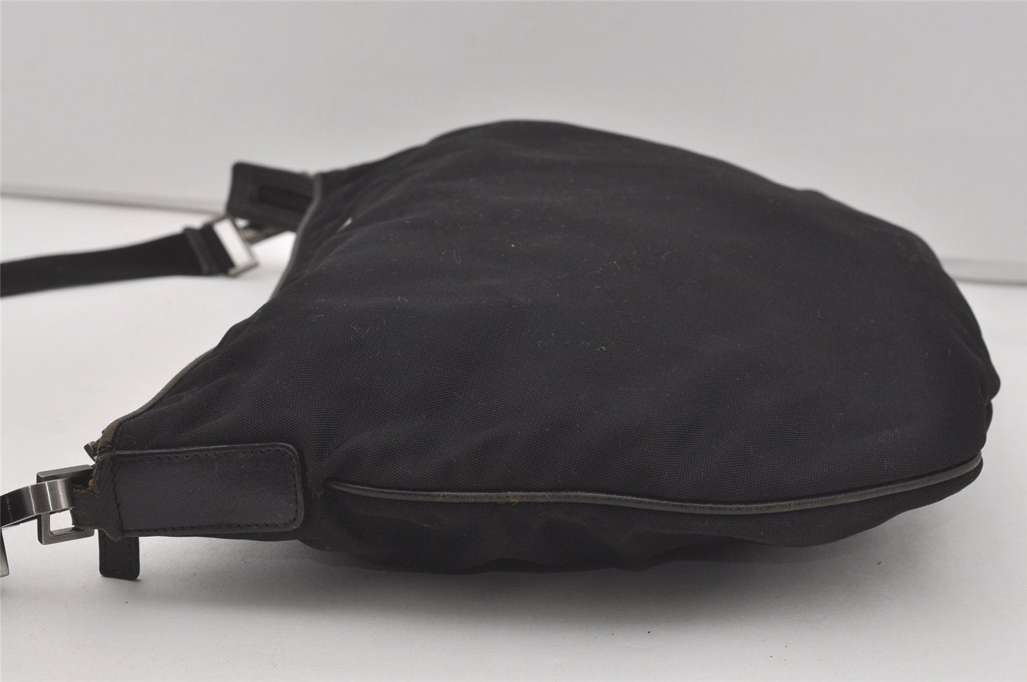 Authentic GUCCI Vintage Shoulder Cross Body Bag Nylon Leather Black  4739I