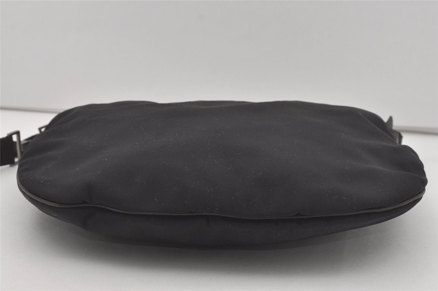 Authentic GUCCI Vintage Shoulder Cross Body Bag Nylon Leather Black  4739I