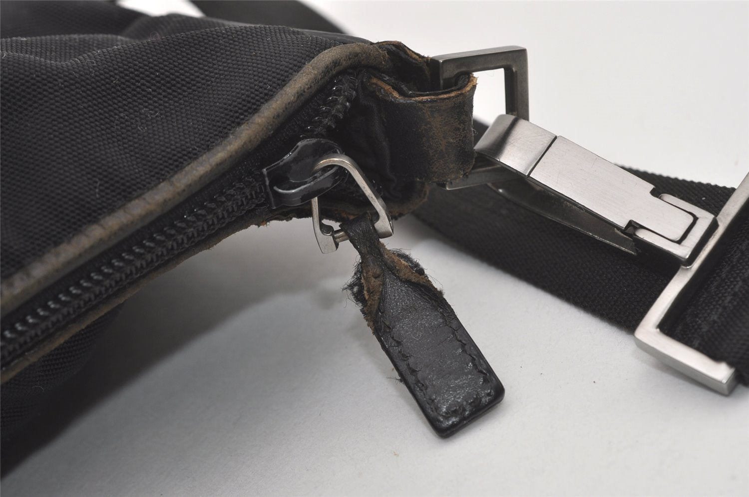 Authentic GUCCI Vintage Shoulder Cross Body Bag Nylon Leather Black  4739I