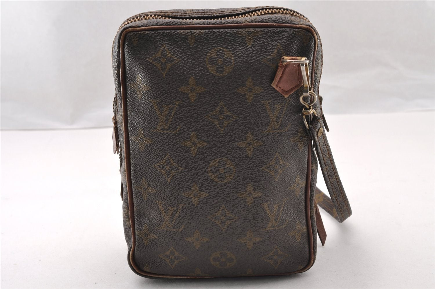 Authentic Louis Vuitton Monogram Amazone Shoulder Cross Body Bag Old Model 4749I