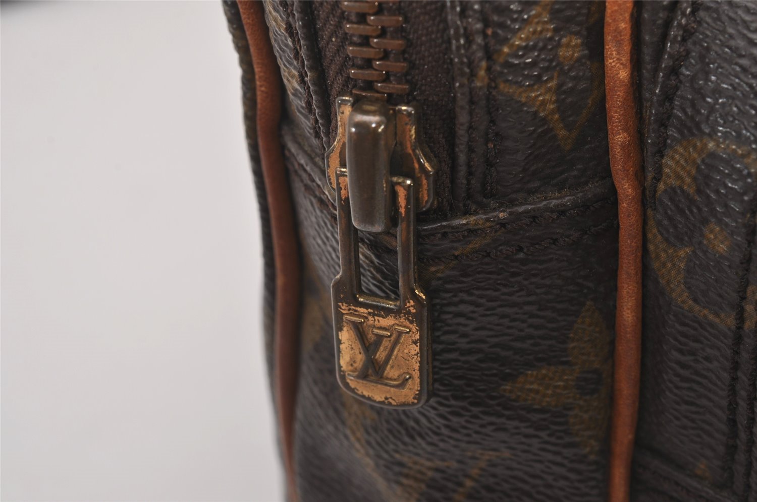 Authentic Louis Vuitton Monogram Mini Amazone Shoulder Bag M45238 LV Junk 4751I